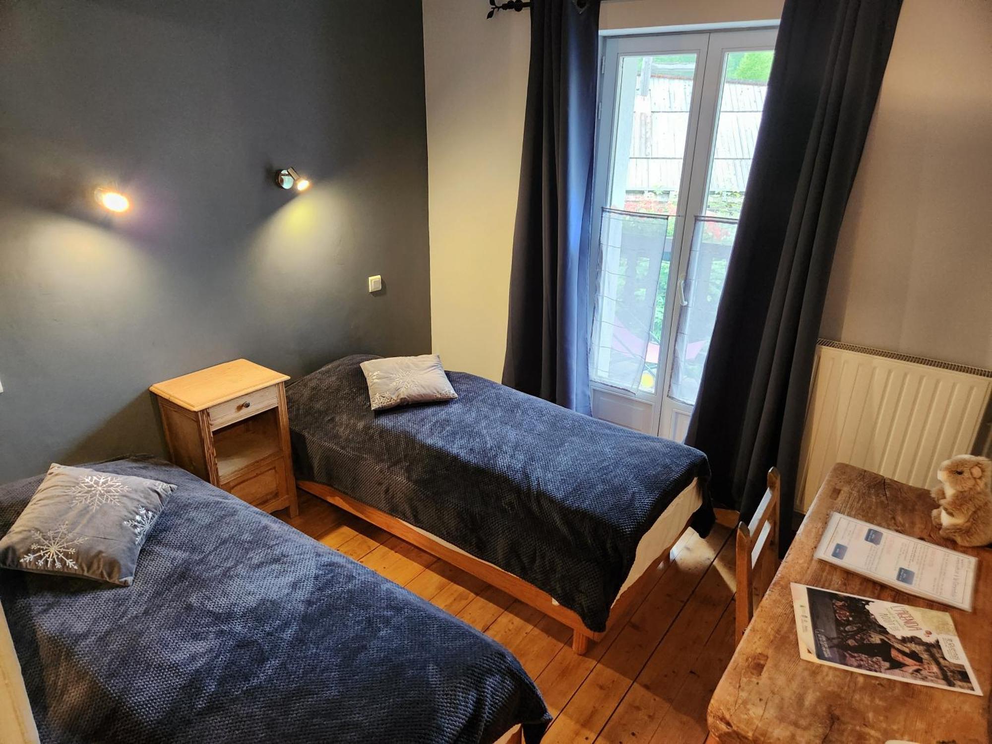 La Girandole Chambre D'Hotes Et Location D'Appartement Arvieux Exterior photo