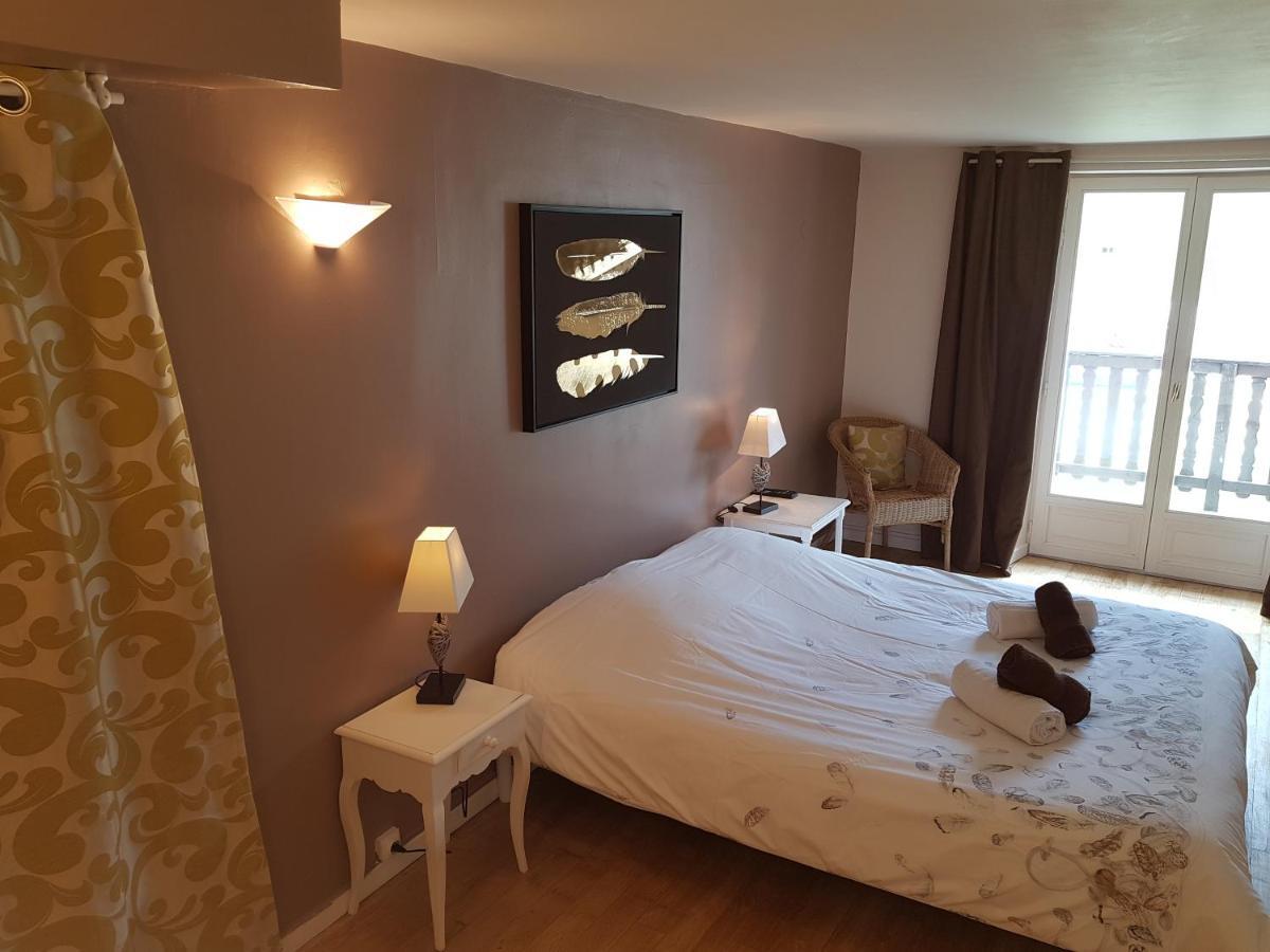 La Girandole Chambre D'Hotes Et Location D'Appartement Arvieux Exterior photo
